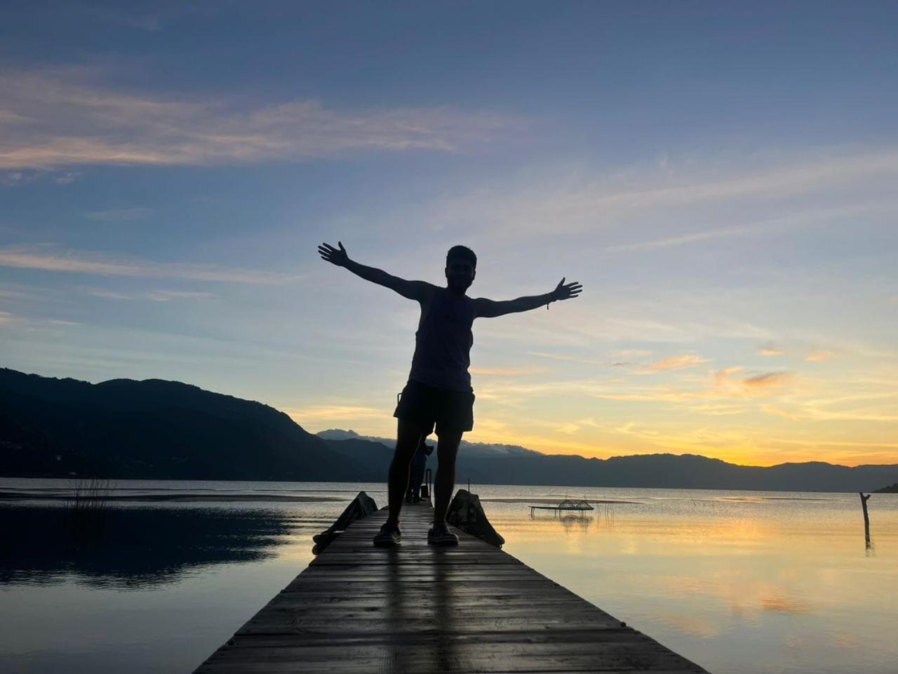 Mundo Abu San Juan La Laguna Dış mekan fotoğraf